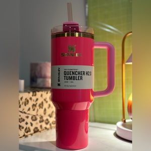 40oz Pink Paradise Limited Edition Stanley